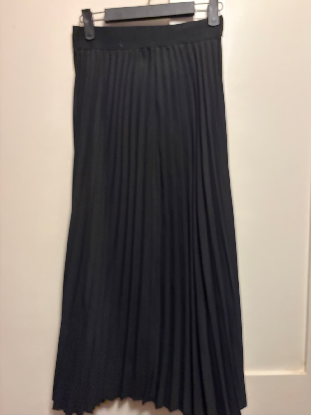 Elegant Black Pleated Midi Skirt - Women's